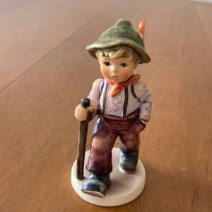 Hummel “Grandpa’s Boy” Figurine 562